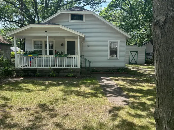 1925 Valley Street, Muskegon, MI 49442
