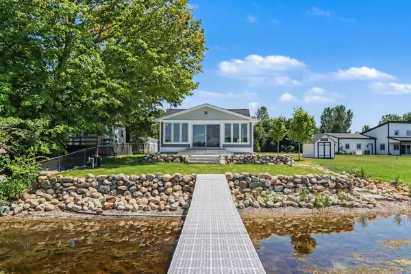 52070 Lake Avenue, Three Rivers, MI 49093