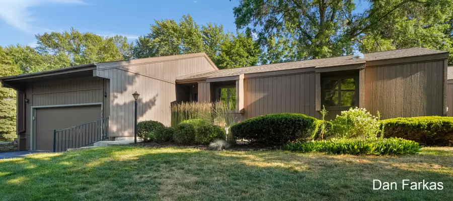834 Brook Village Court, Holland, MI 49423 - #2