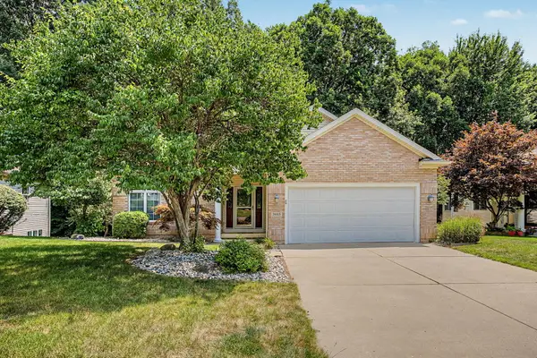 3015 S Wood Dale Drive, Jackson, MI 49203