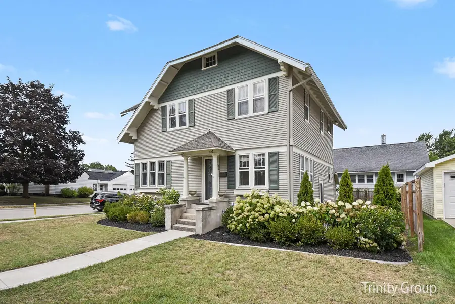 533 E Central Avenue, Zeeland, MI 49464 - #2