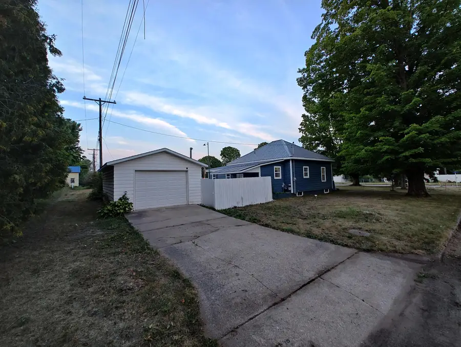 301 E Angel Avenue, Barryton, MI 49305 - #3