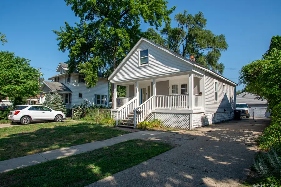 125 E Lawrence Avenue, Royal Oak, MI 48073 - #3