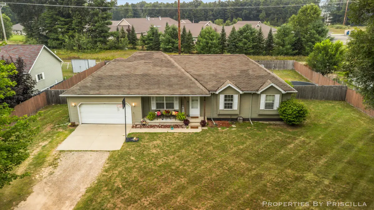 333 W Allen Street, Newaygo, MI 49337 - #1