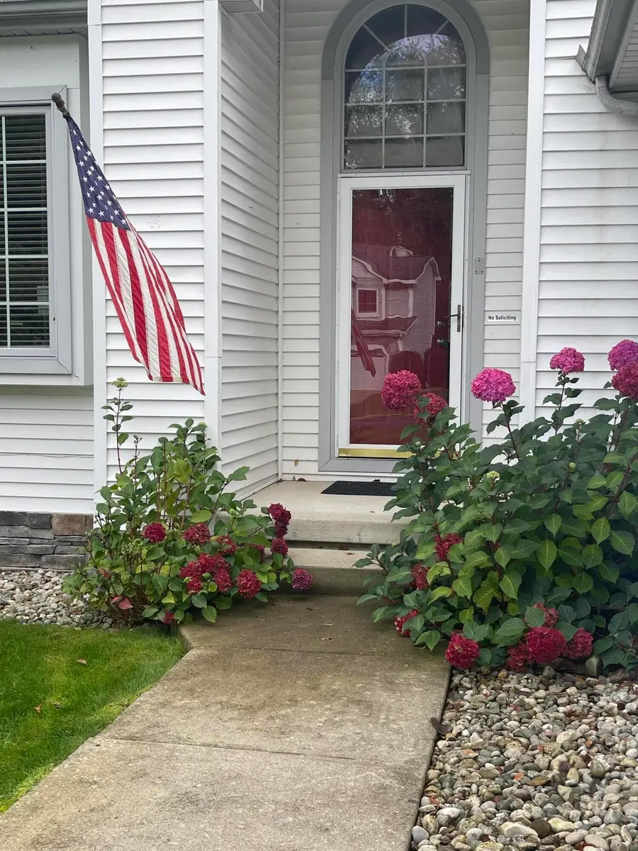 2205 Lake Wood Drive, Jackson, MI 49203 - #3