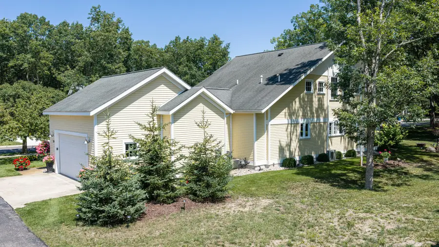 26 Kenneth Street, Pentwater, MI 49449 - #3