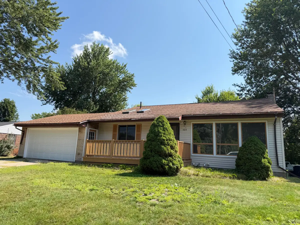404 N Reinberg Avenue, Scottville, MI 49454 - #1