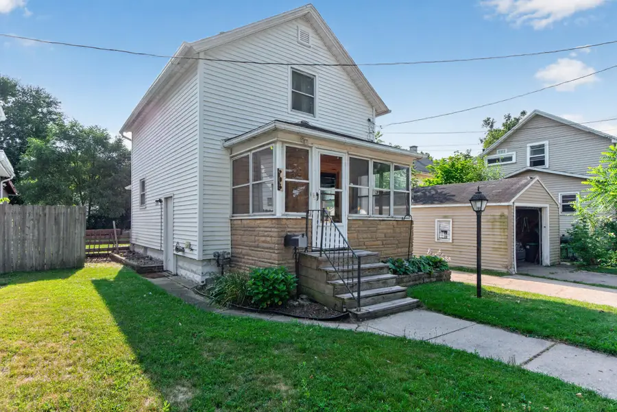 905 N Elm Avenue, Jackson, MI 49202 - #3