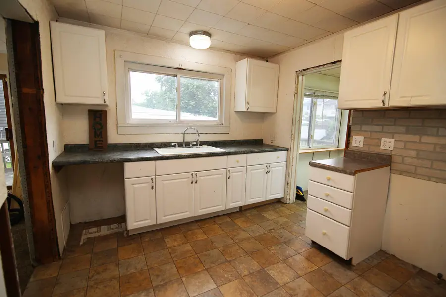 406 Spring Street, Three Rivers, MI 49093 - #3