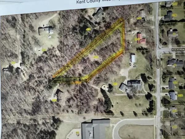 9115 Summit Avenue Ne, Rockford, MI 49341