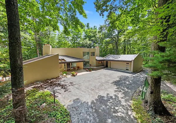 10109 Hathaway Drive, Greenville, MI 48838