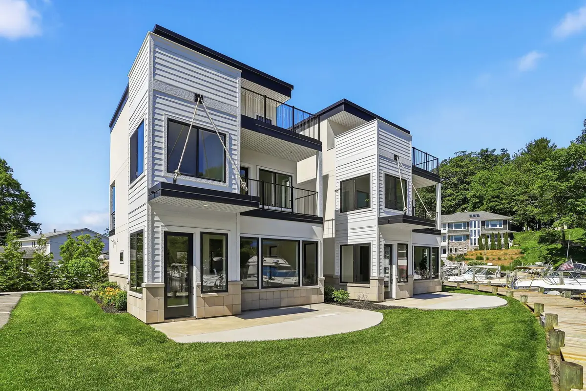 3 N Bailey Avenue #2, South Haven, MI 49090 - #1