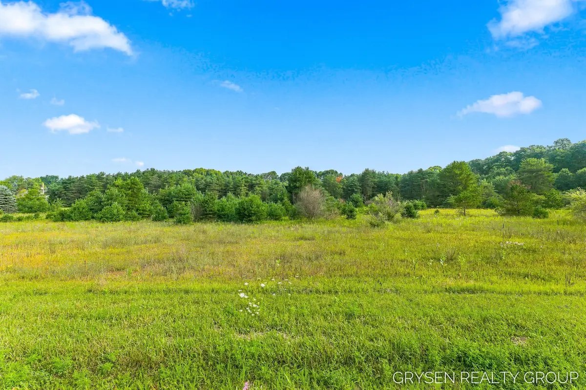 7369 14 Mile Road Ne, Rockford, MI 49341 - #1