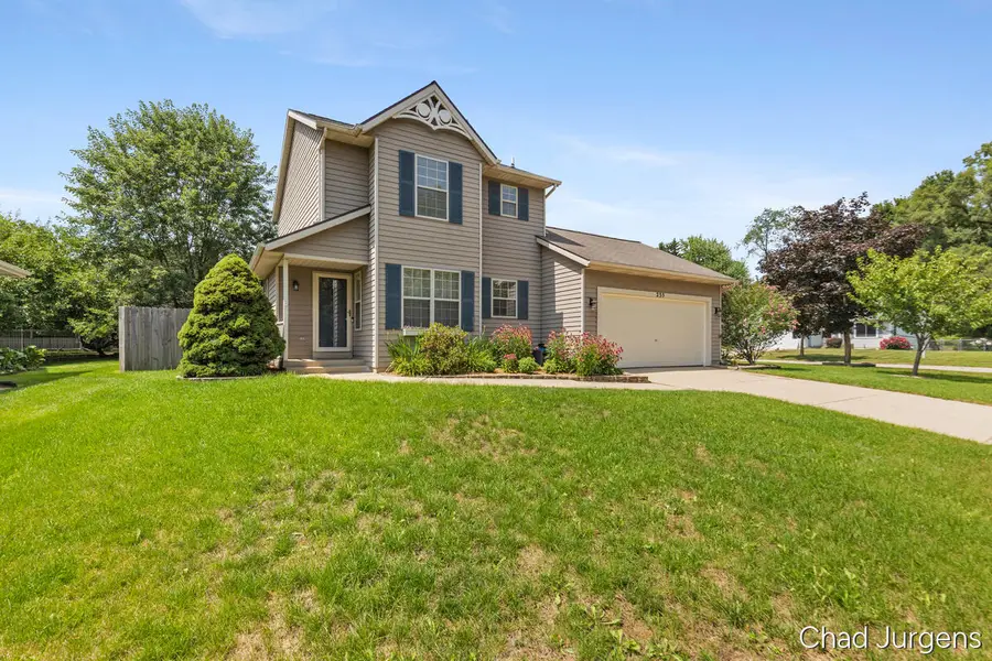 235 Olivia Court Nw, Grand Rapids, MI 49504 - #2