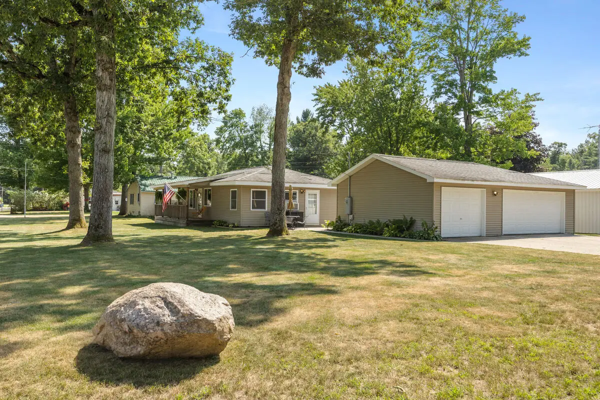 1655 S Camp Avenue, White Cloud, MI 49349 - #1