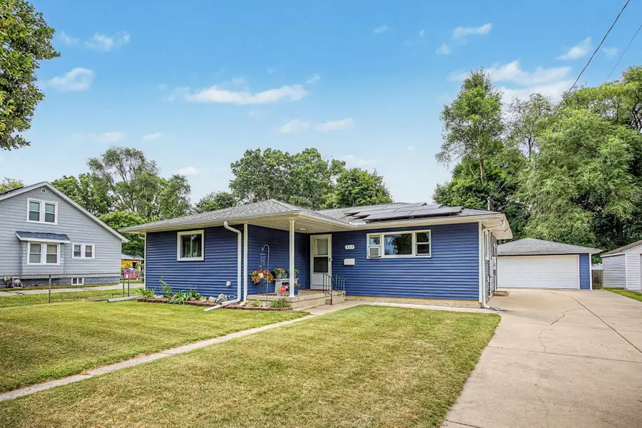 427 Bates Street, Jackson, MI 49202 - #2