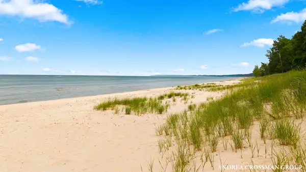 5045 N Ridge Road, Pentwater, MI 49449