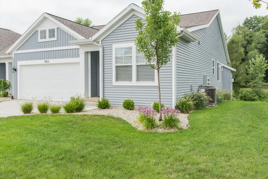 1423 N Village Circle, Kalamazoo, MI 49009 - #2