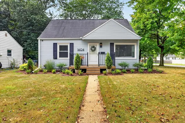 1604 Roseland Avenue, Kalamazoo, MI 49001