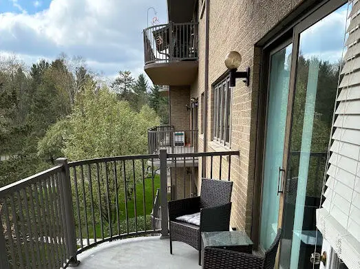 4040 Greenleaf Circle #305, Kalamazoo, MI 49008