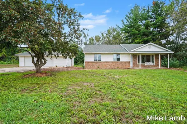 17646 Hall Road, Casnovia, MI 49318