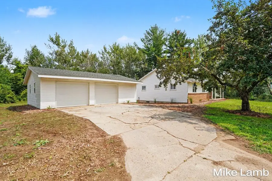 17646 Hall Road, Casnovia, MI 49318 - #2