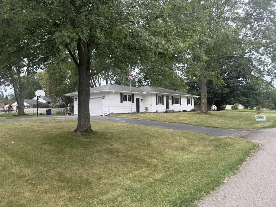 1653 Gary Paul Lane, Jackson, MI 49203 - #2
