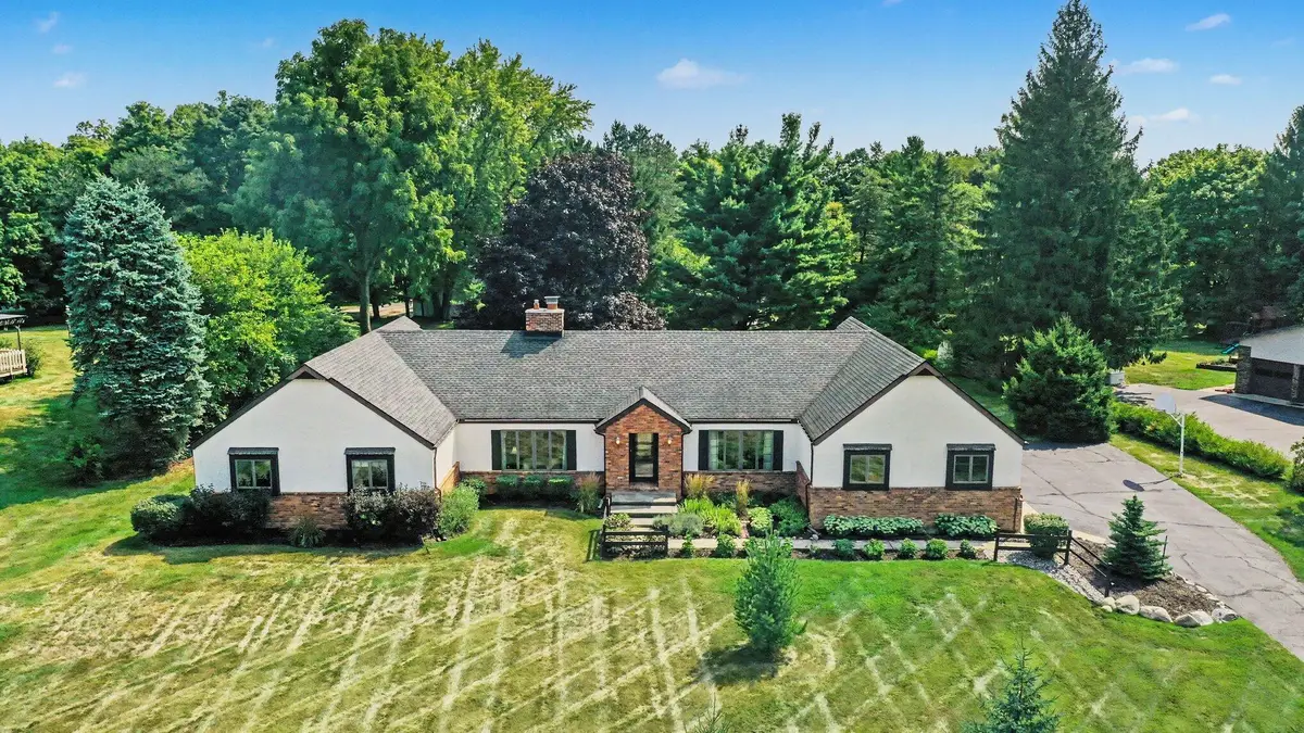 8569 Roundhill Court, Saline, MI 48176 - #1