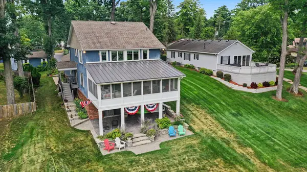 4720 Downing Drive, Pinckney, MI 48169