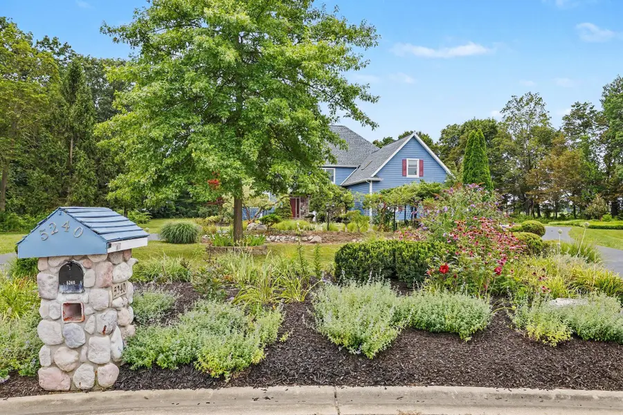 5240 Stockbridge Court, Saint Joseph, MI 49085 - #3