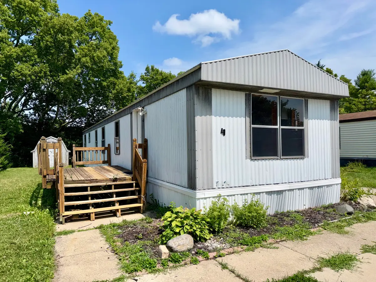 49 Tamarak Trail, Monroe, MI 48161 - #1