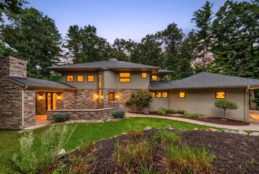 2246 Shelter Pointe Drive, Kalamazoo, MI 49008 - #2