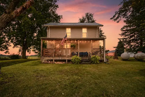 10303 Grass Lake Road, Hillsdale, MI 49242