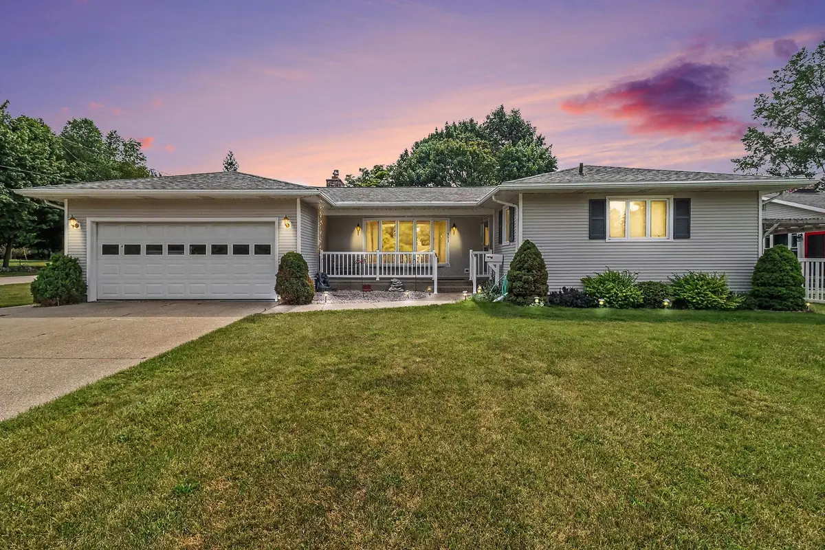 557 Broad Avenue, Manistee, MI 49660 - #1