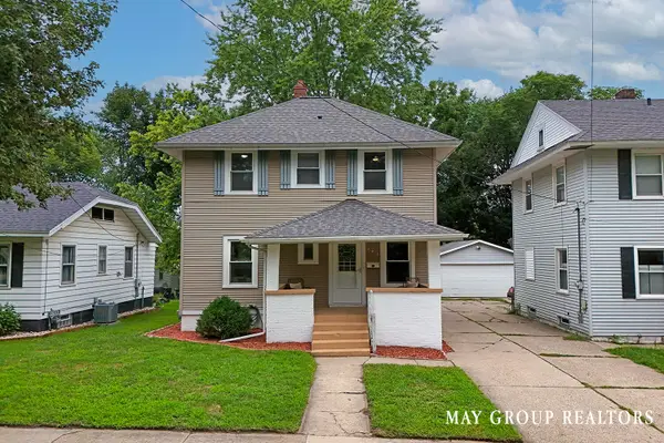 143 Burr Oak Street Ne, Grand Rapids, MI 49505