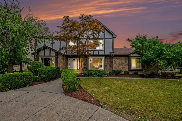 22276 Sheffield Court, Farmington Hills, MI 48335