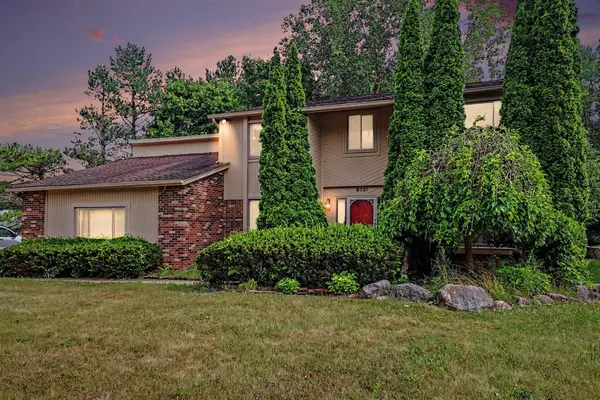 6021 Fairbrook Drive, West Bloomfield, MI 48322