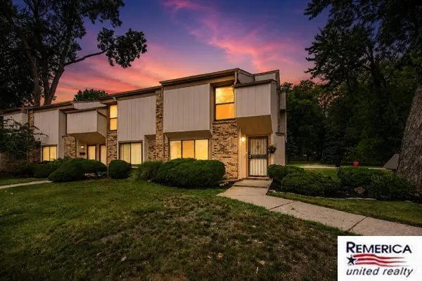 23532 Lahser Road, Southfield, MI 48033