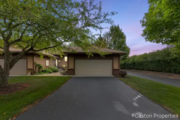 642 Bradford Place Ne, Grand Rapids, MI 49525