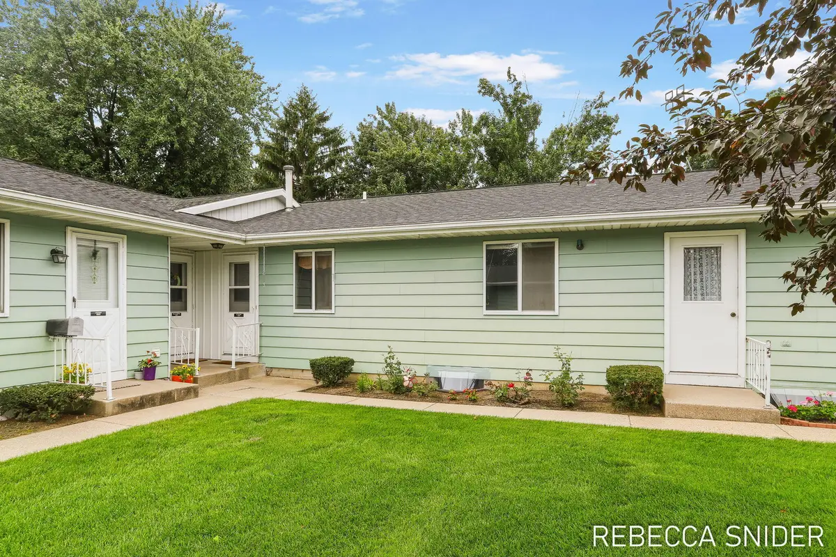 5692 Leisure S Drive Se, Grand Rapids, MI 49548 - #1