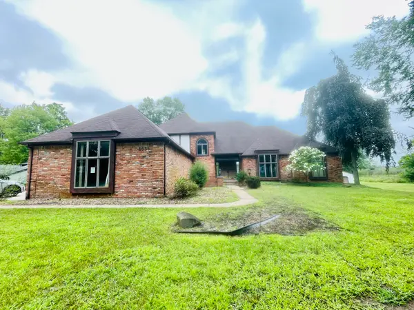4635 S Jackson Road, Jackson, MI 49201