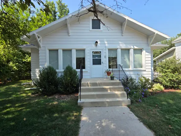 111 Cedar Street, Paw Paw, MI 49079