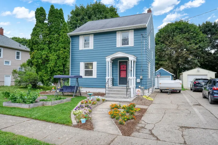 227 N Bowen Street, Jackson, MI 49202 - #2