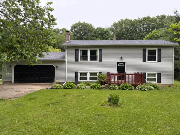 1313 Battle Creek Road, Charlotte, MI 48813