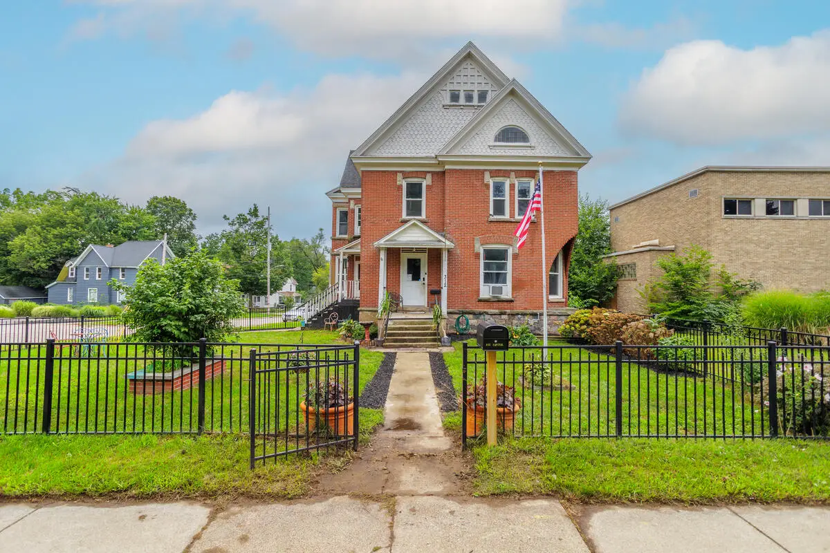 312 Capital Avenue Ne, Battle Creek, MI 49017 - #1