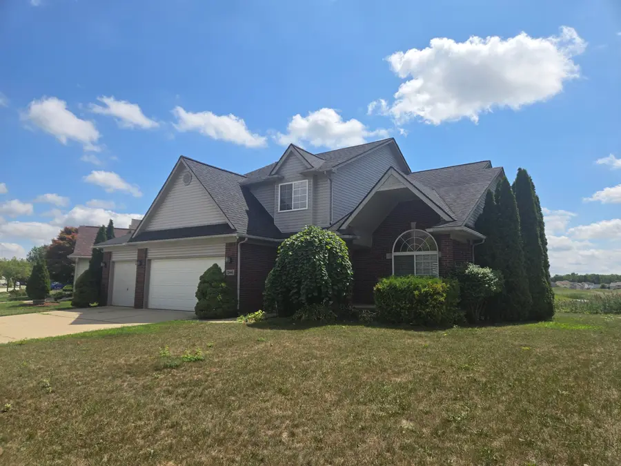 33445 Bay Hill Drive, Romulus, MI 48174 - #2