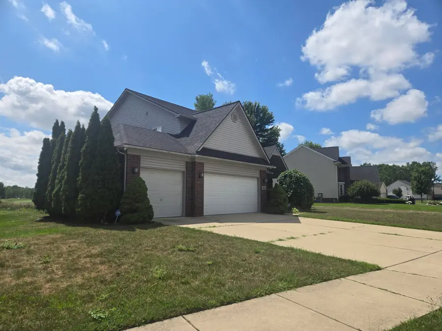 33445 Bay Hill Drive, Romulus, MI 48174 - #3