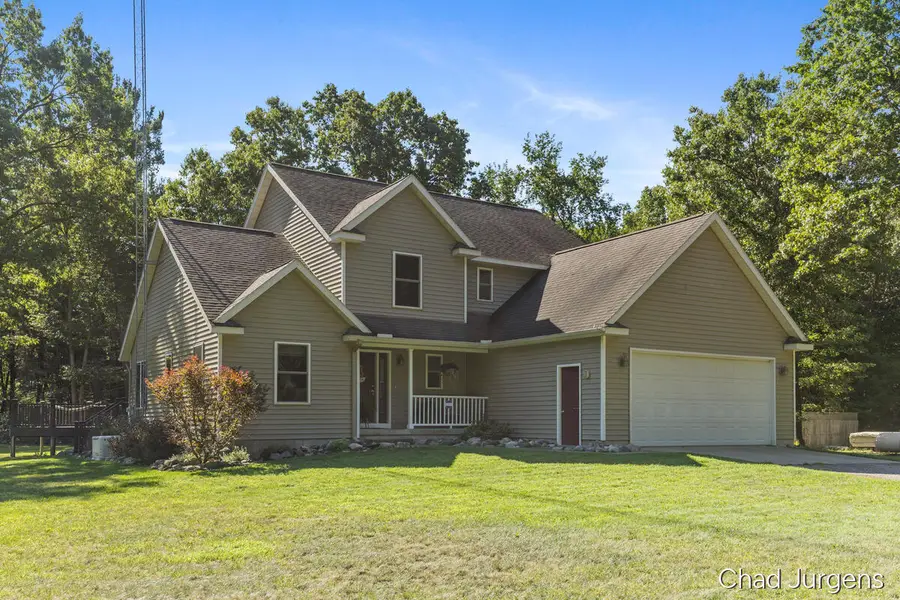 8938 S Big Pine Trail Street, Newaygo, MI 49337 - #2