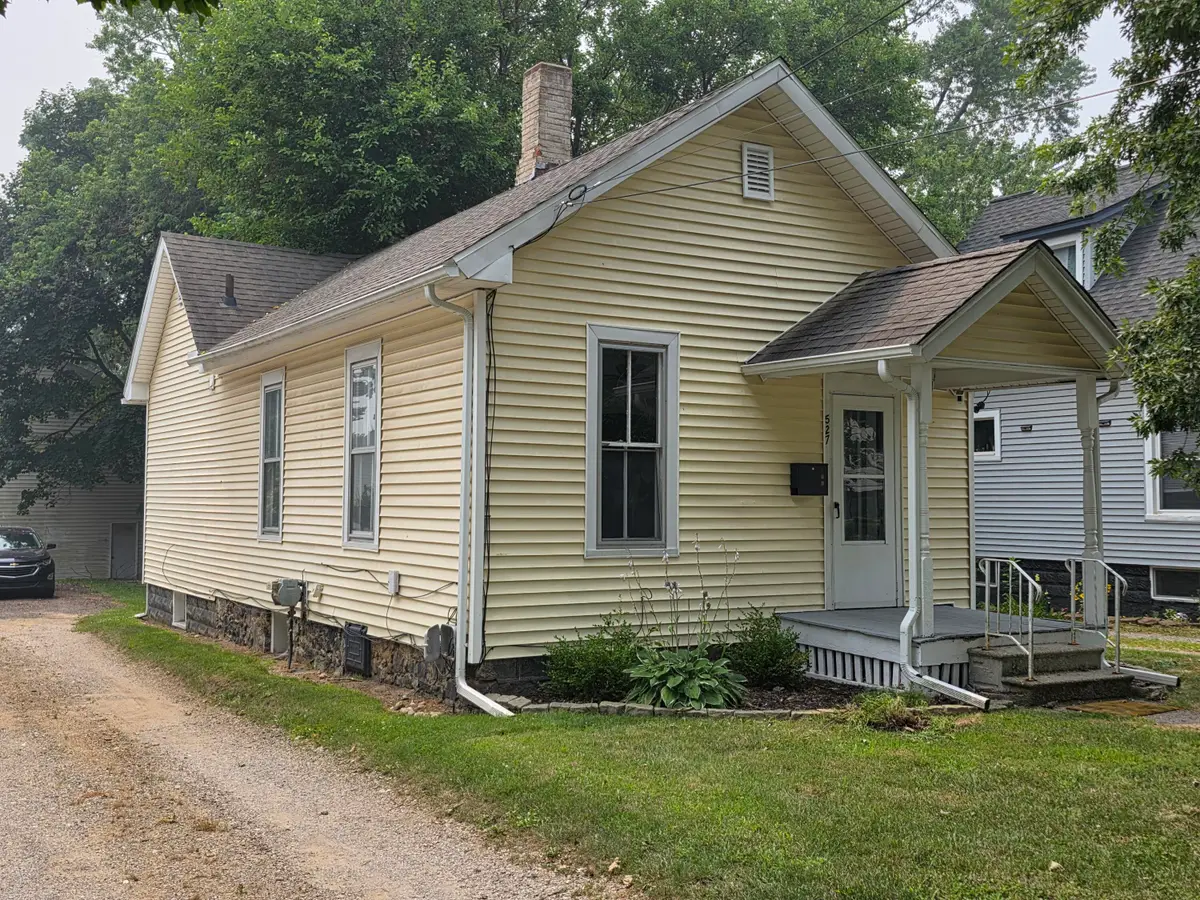 527 Webb Street, Jackson, MI 49202 - #1