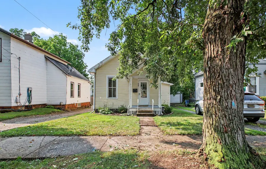 527 Webb Street, Jackson, MI 49202 - #2